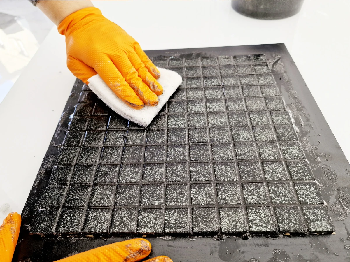 JAKA FUGA | epoksydowa metalizowana FUGA CZARNA ONYX 1kg – dekoracyjne do wnętrz – Szklane Mozaiki