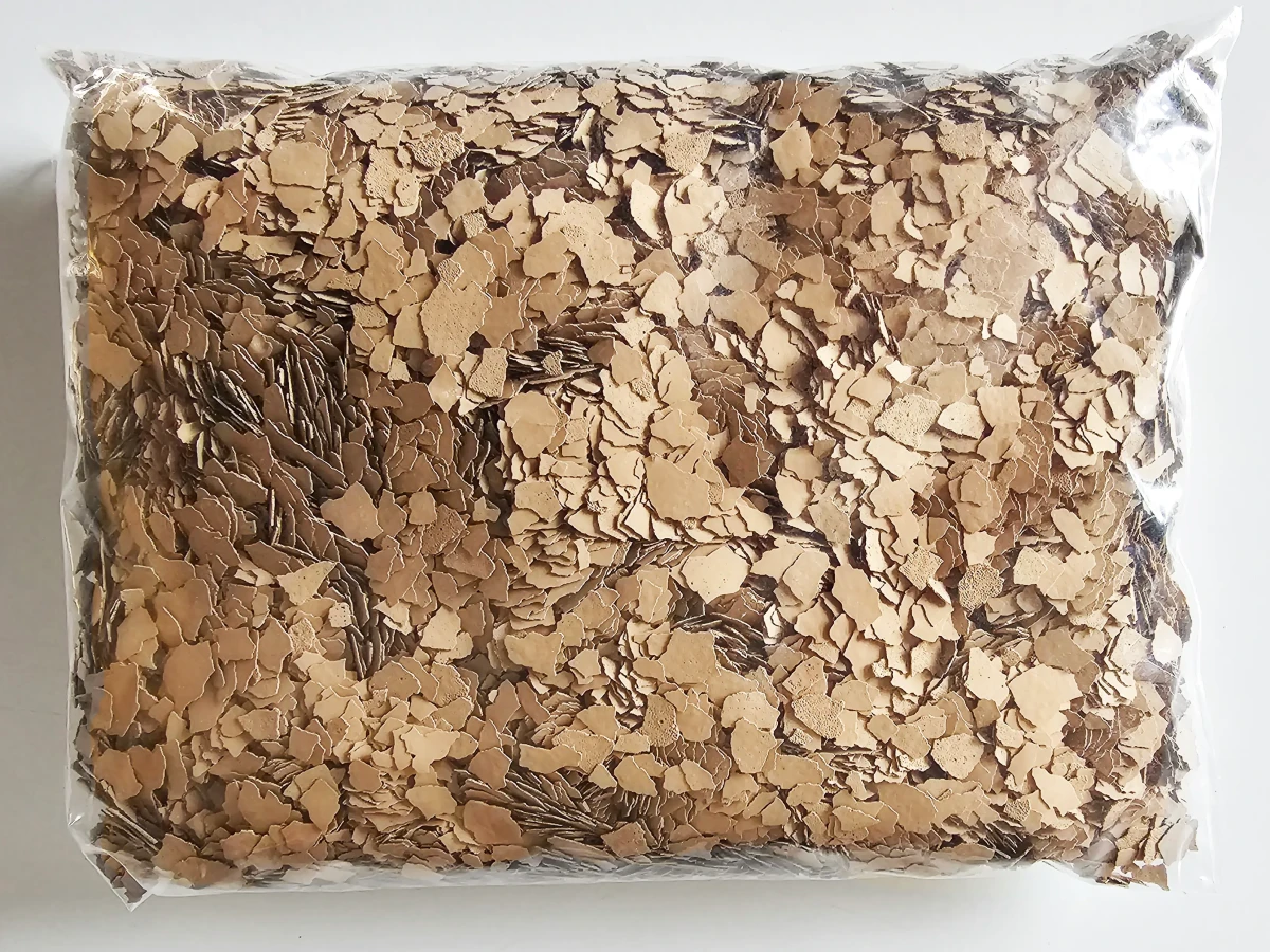PŁATKI DEKORACYJNE DO POSADZKI ANTYPOŚLIZGOWE 100g / 10m2 – dekoracyjne do wnętrz – Szklane Mozaiki