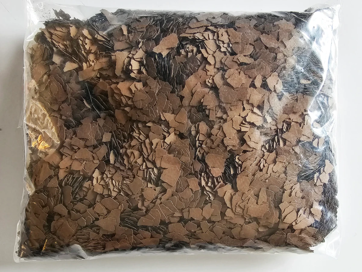 PŁATKI DEKORACYJNE DO POSADZKI ANTYPOŚLIZGOWE 100g / 10m2 – dekoracyjne do wnętrz – Szklane Mozaiki