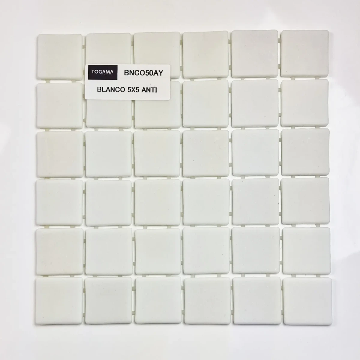 MOZAIKA BASENOWA TOGAMA 5x5 BLANCO SILK MAT – dekoracyjne do wnętrz – Szklane Mozaiki