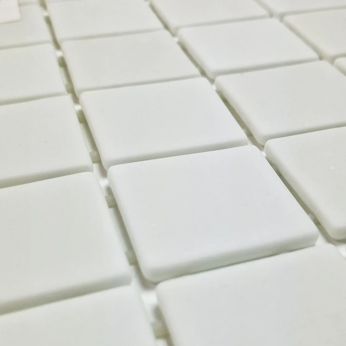 MOZAIKA BASENOWA TOGAMA 5x5 BLANCO SILK MAT – dekoracyjne do wnętrz – Szklane Mozaiki