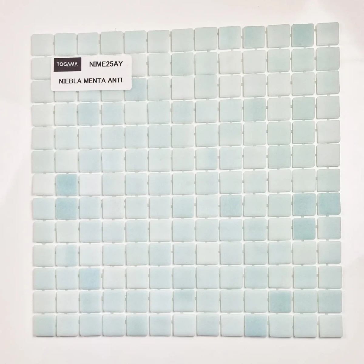 MOZAIKA BASENOWA TOGAMA NIEBLA MENTA SILK MAT – dekoracyjne do wnętrz – Szklane Mozaiki