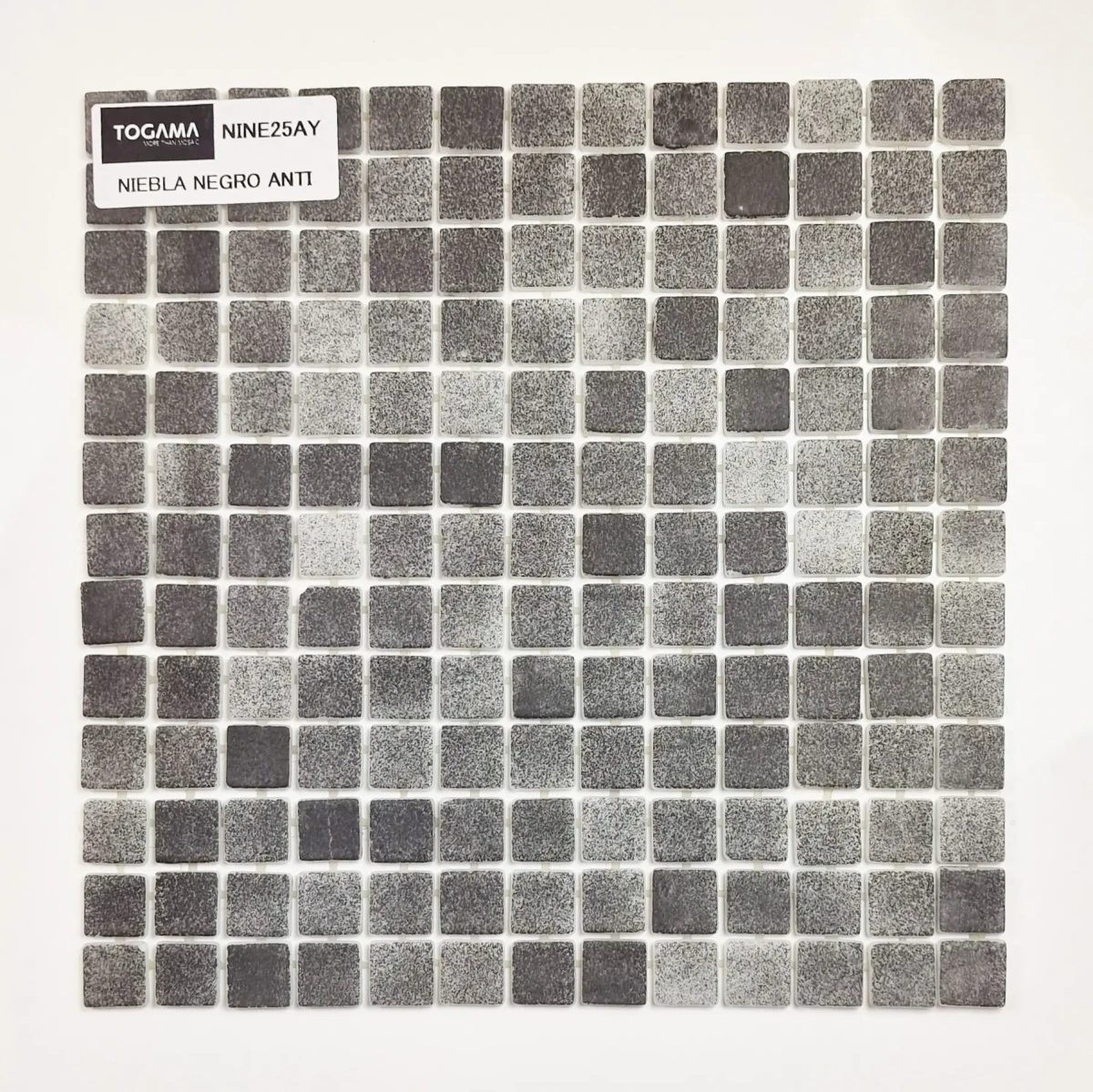 MOZAIKA BASENOWA TOGAMA NIEBLA NEGRO SILK MAT – dekoracyjne do wnętrz – Szklane Mozaiki