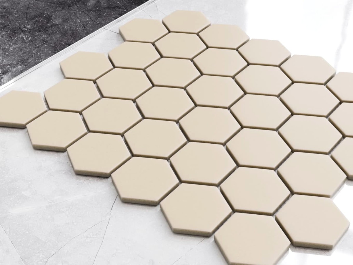 MOZAIKA CERAMICZNA HEKSAGON BEIGE MATOWA – dekoracyjne do wnętrz – Szklane Mozaiki