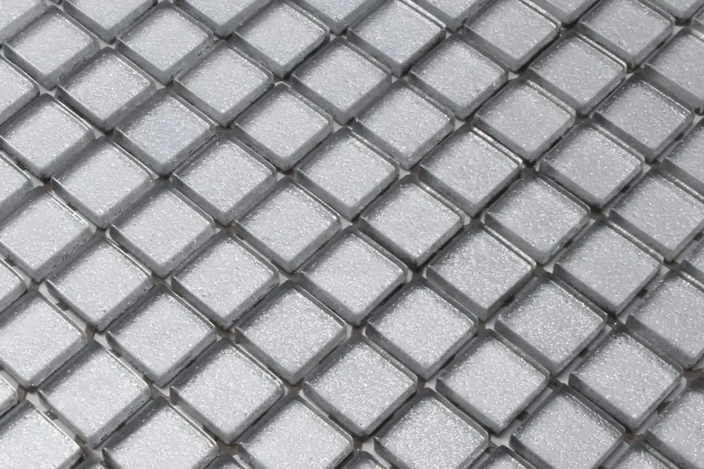MOZAIKA SZKLANA SREBRNA SILVER BROKAT  30x30cm 8mm – dekoracyjne do wnętrz – Szklane Mozaiki
