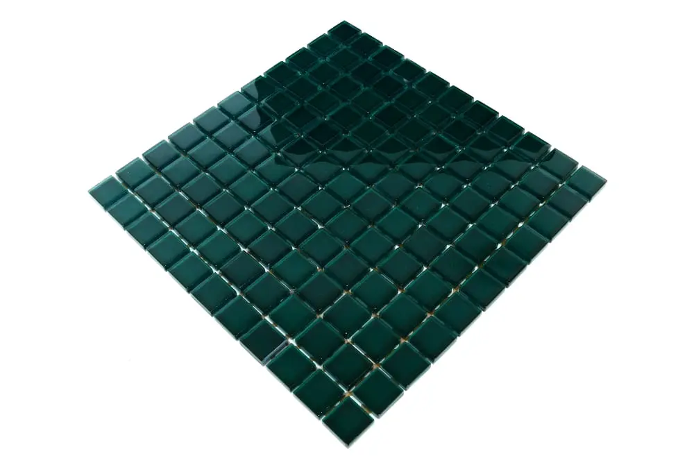 Mozaika szklana 30x30 cm 2,5x2,5 cm – ścienna  To jest bezpieczny, techniczny i SEO-first wariant. Gdy podasz dokładną nazwę, kolor albo wzór mozaiki, dopasuję wersję mocniej sprzedażową i bardziej unikalną
