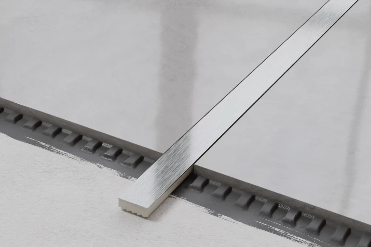 LISTWA STEEL  3 (2,3 x 44,8) SZLIF SATYNA – dekoracyjne do wnętrz – Szklane Mozaiki