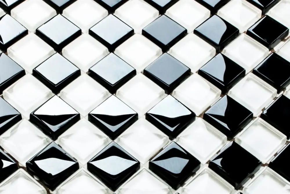 MOZAIKA SZKLANA CZARNA BIAŁA SZACHOWNICA 27,2x27,2cm 8mm – dekoracyjne do wnętrz – Szklane Mozaiki