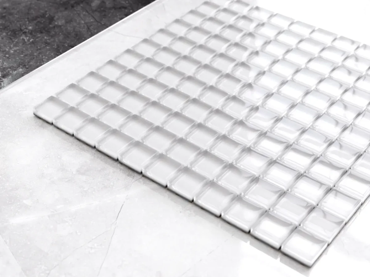 MOZAIKA SZKLANA BIAŁA SUPER WHITE 30x30cm 8mm – dekoracyjne do wnętrz – Szklane Mozaiki