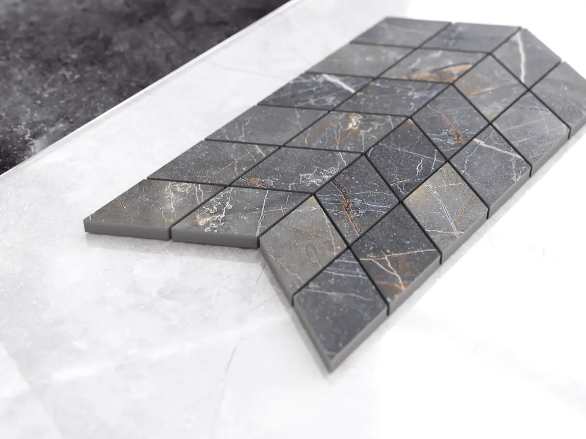 MOZAIKA GRESOWA DOUBLE CHEVRON ROMB SHINESTONE – dekoracyjne do wnętrz – Szklane Mozaiki