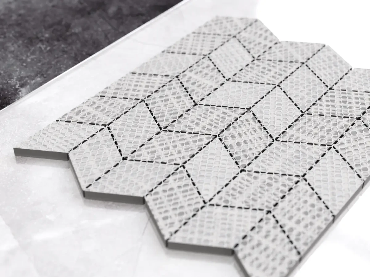 MOZAIKA GRESOWA CHEVRON ROMB CARRARA CALACATA – dekoracyjne do wnętrz – Szklane Mozaiki