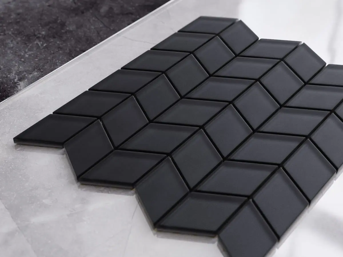 MOZAIKA SZKLANA CHEVRON ROMB CZARNY SOFT BLACK  – dekoracyjne do wnętrz – Szklane Mozaiki
