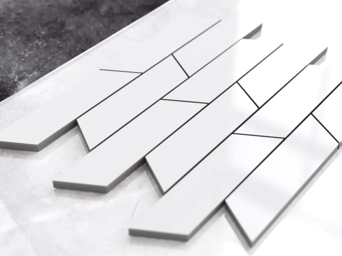 MOZAIKA CERAMICZNA CHEVRON STORM ALASKA WHITE – dekoracyjne do wnętrz – Szklane Mozaiki