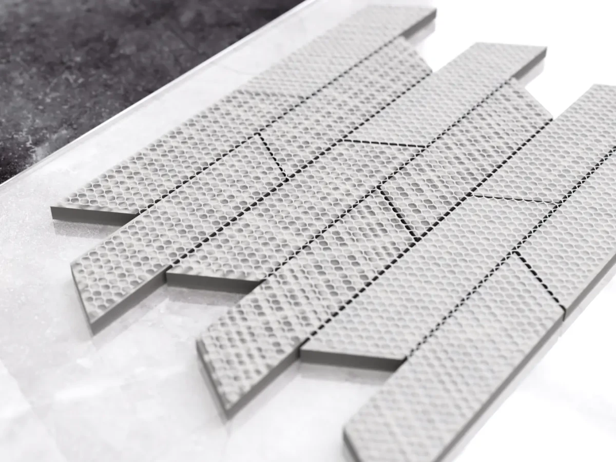 MOZAIKA CERAMICZNA CHEVRON STORM ALASKA WHITE – dekoracyjne do wnętrz – Szklane Mozaiki