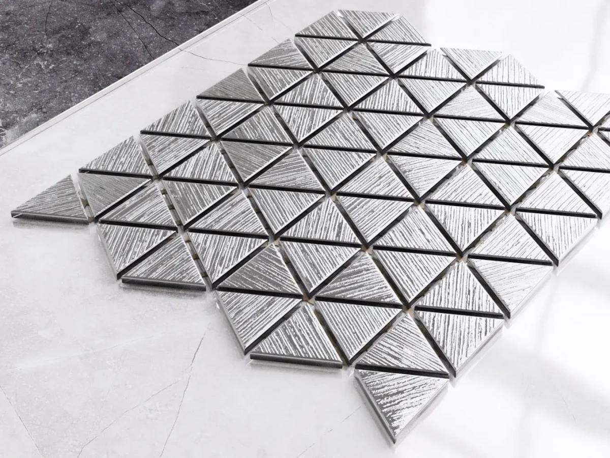 MOZAIKA SZKLANA TRIANGLE BLANKET SILVER SREBRNA CHROM STRUKTURA – dekoracyjne do wnętrz – Szklane Mozaiki