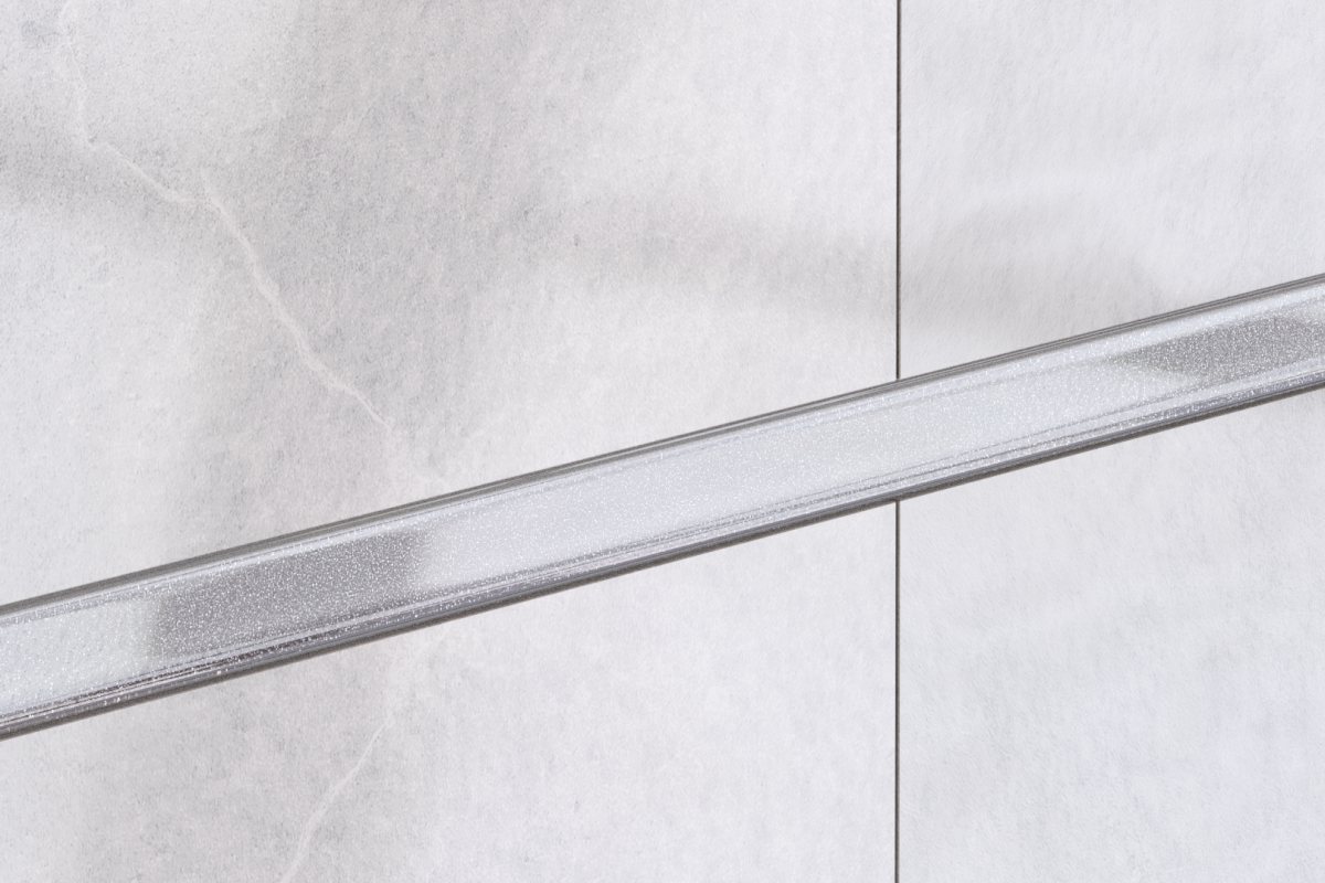 LISTWA SZKLANA SREBRNA SILVER METALIC 2.3 x 60 cm – dekoracyjne do wnętrz – Szklane Mozaiki