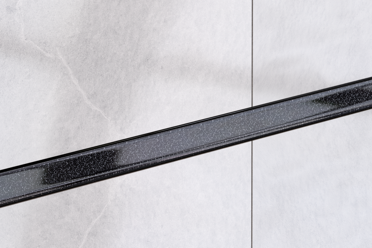 LISTWA SZKLANA CZARNA ZE SREBRNYM BROKATEM 2.3 x 60 cm  – dekoracyjne do wnętrz – Szklane Mozaiki