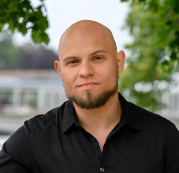 Filip Mazur – szklanemozaiki.pl